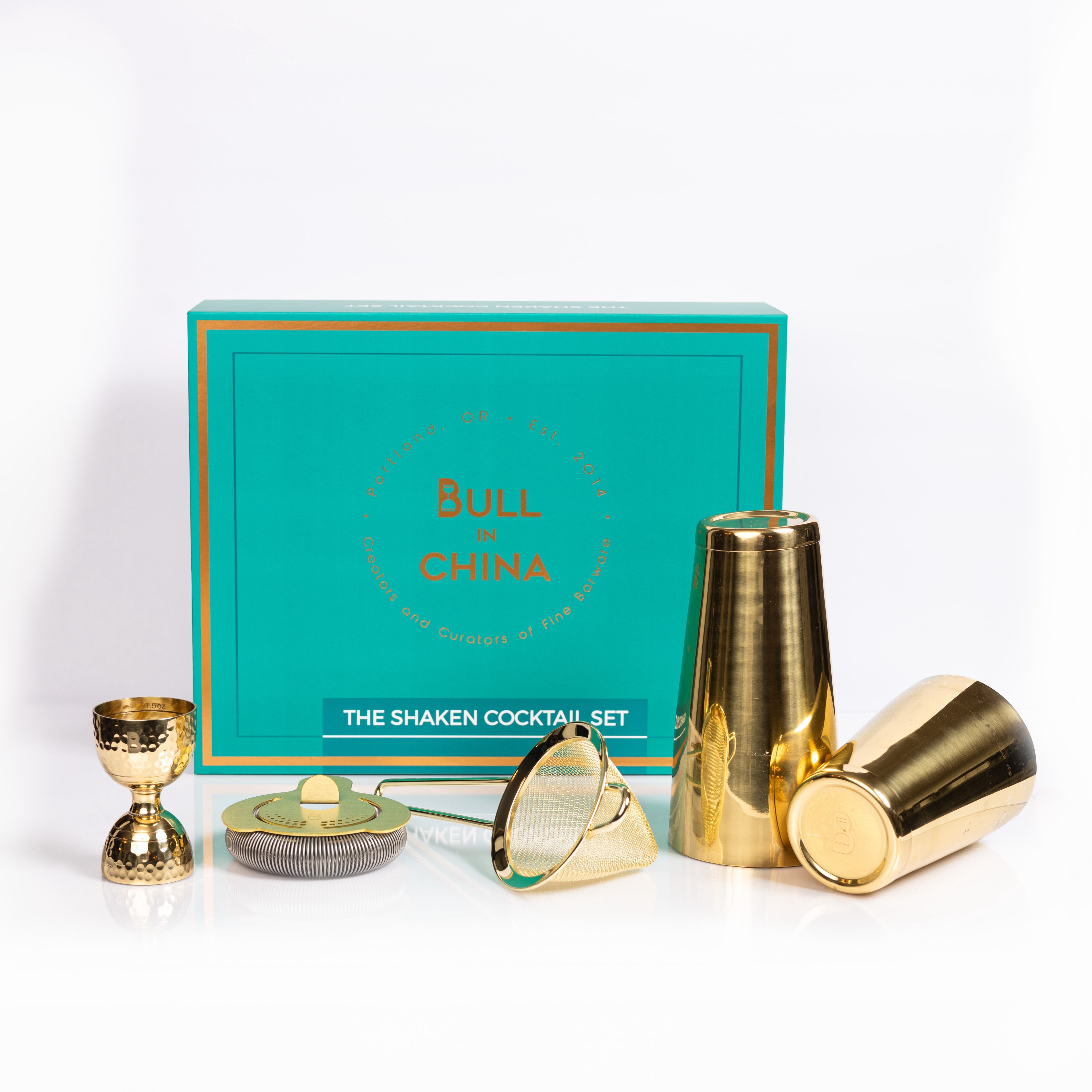 Shaken Cocktail Bar Gift Set - Bull In China